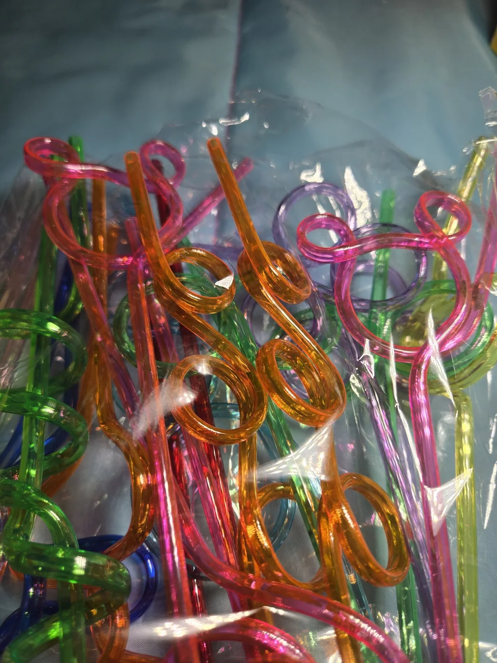 24 Pcs Silly Crazy Straws for Kids Reusable Plastic Loop Curly Crazy Drinking St